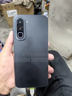 ইনফিনিক্স হট ৭০ ১২৮ জিবি কালো