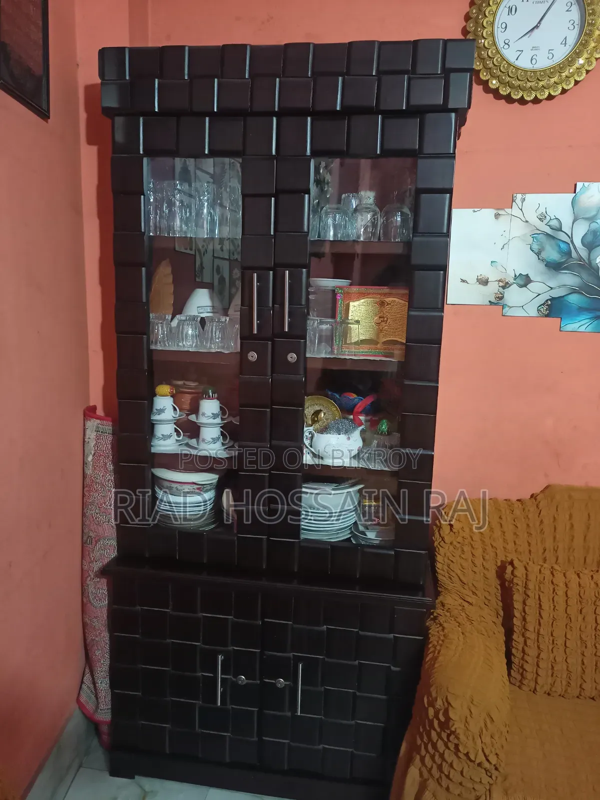 Furniture Wood Showcase