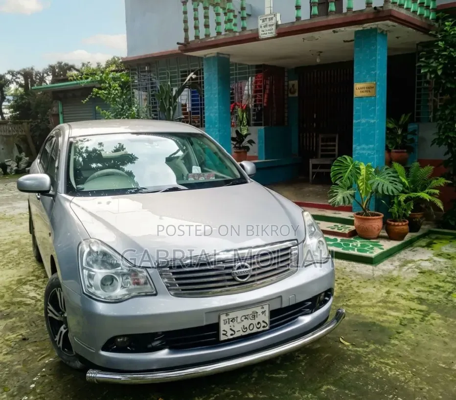 নিসান ব্লুবার্ড সিলফি ২০০৬ গ্রে