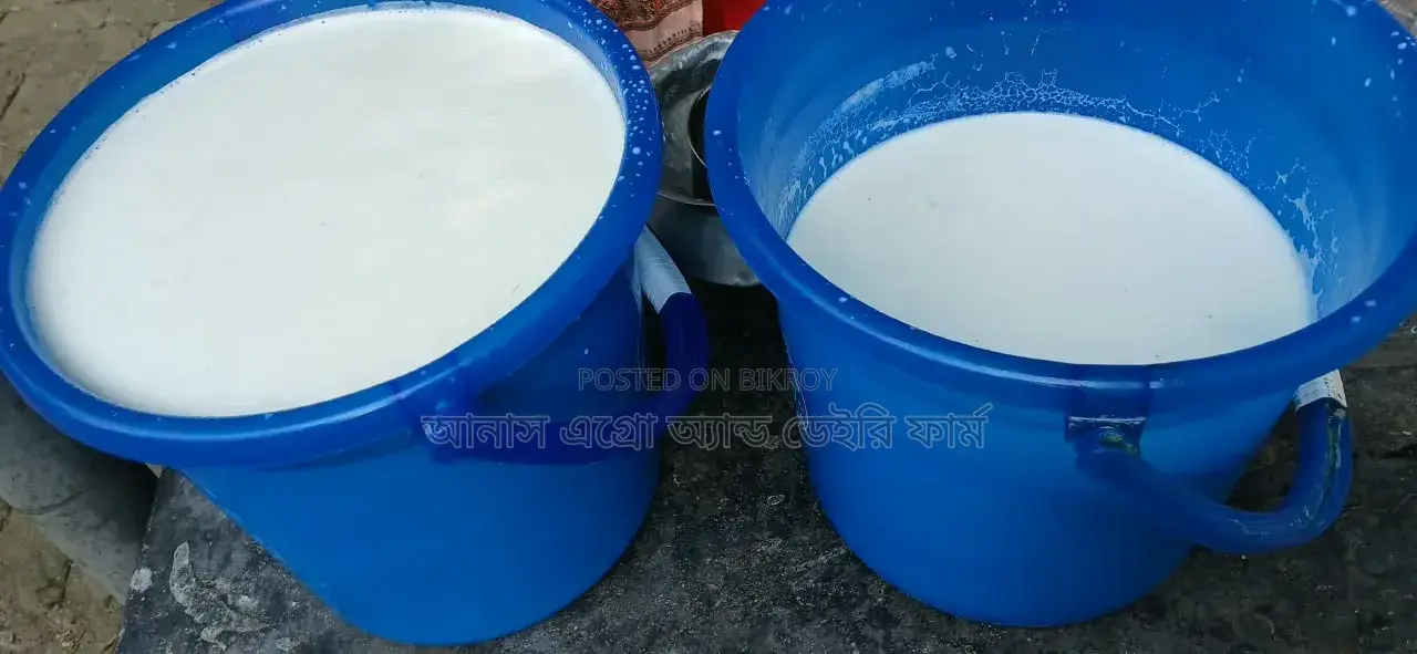 100% pure cow's milk sold directly from the farm. Full cream milk