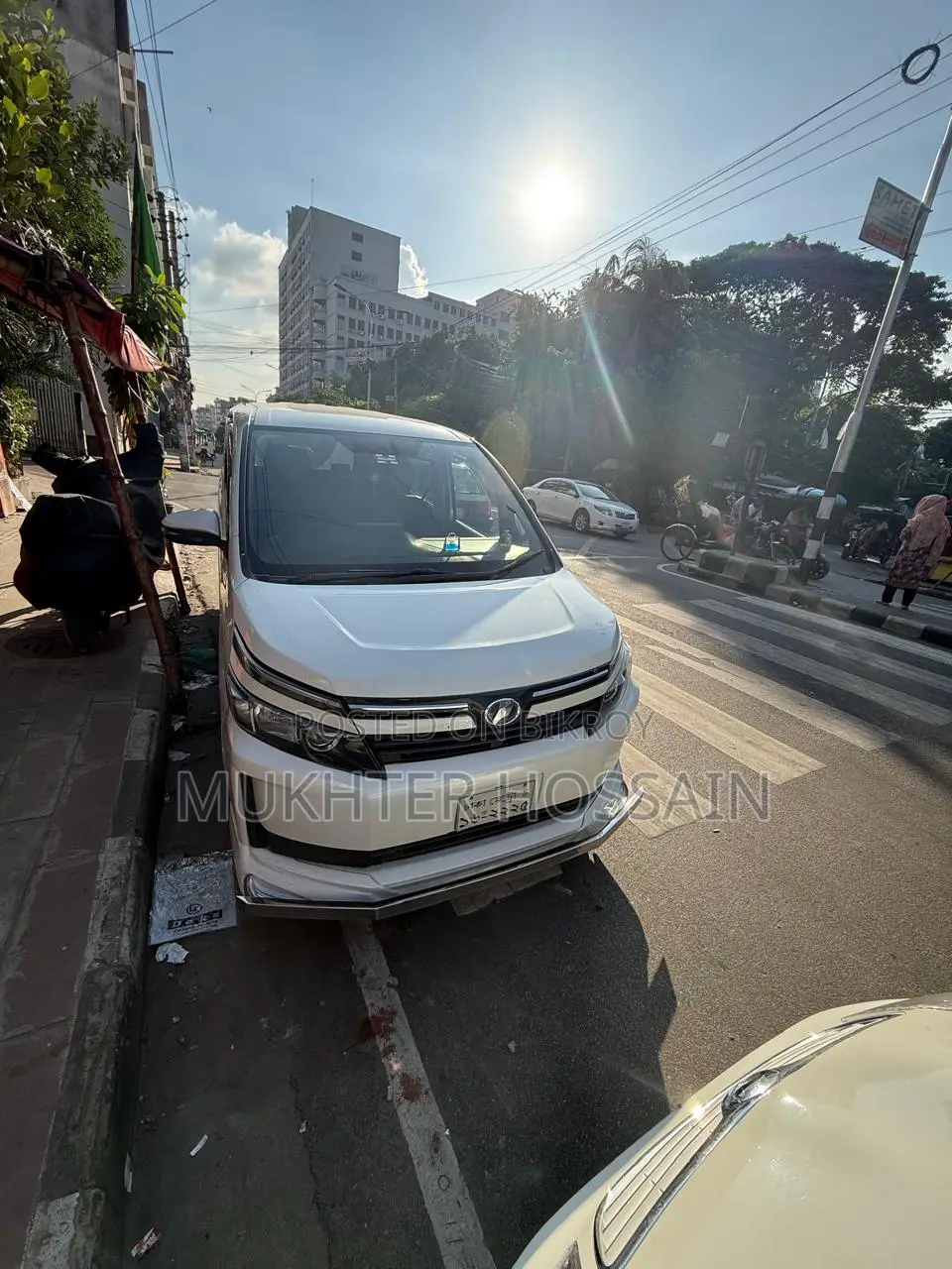 Toyota Voxy 2014 Pearl