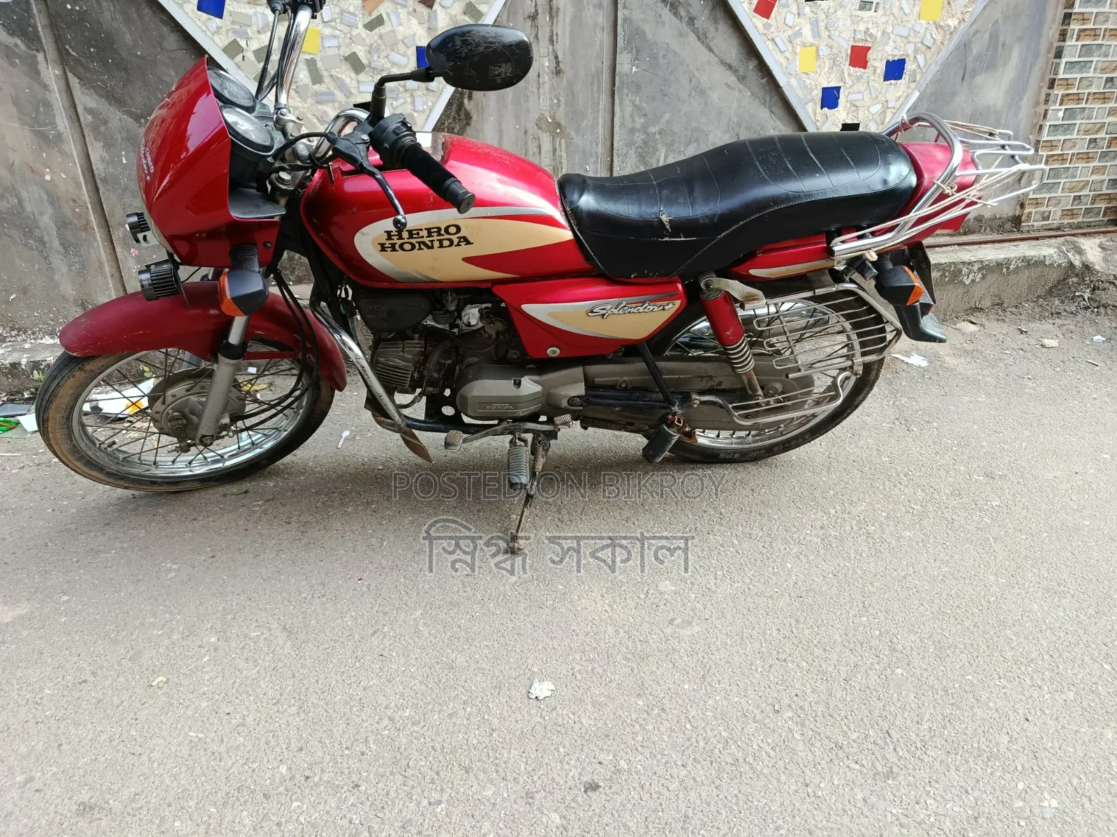 হিরো স্প্লেন্ডার প্লাস ২০১১ রেড