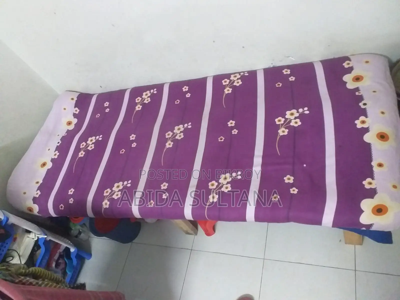 সিঙ্গেল চৌকি এবং সেমি ডাবল চৌকি