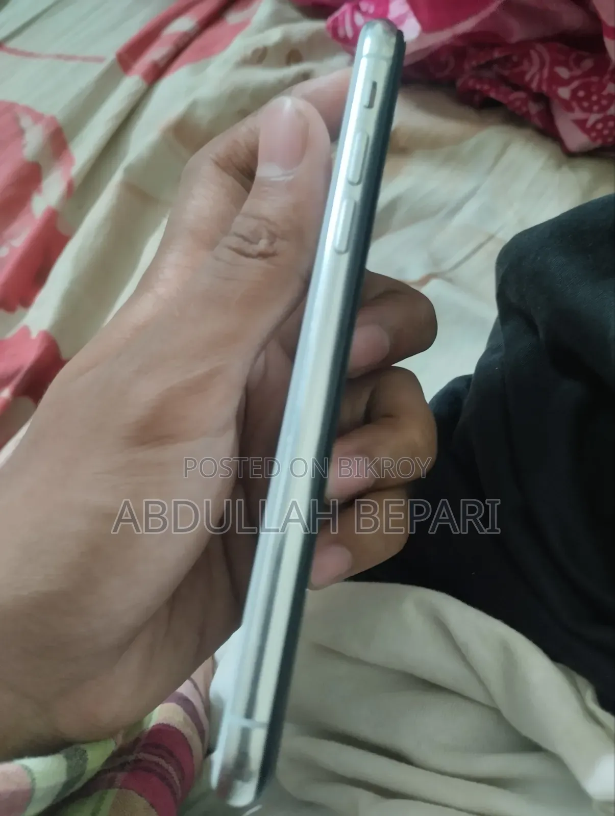অ্যাপল আইফোন এক্স ২৫৬ জিবি হোয়াইট