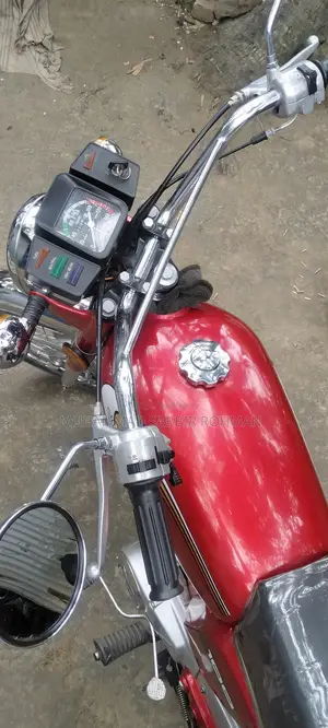 New Yamaha 1987 Red