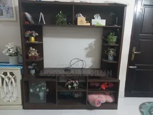 টিভি ক্যাবিনেট