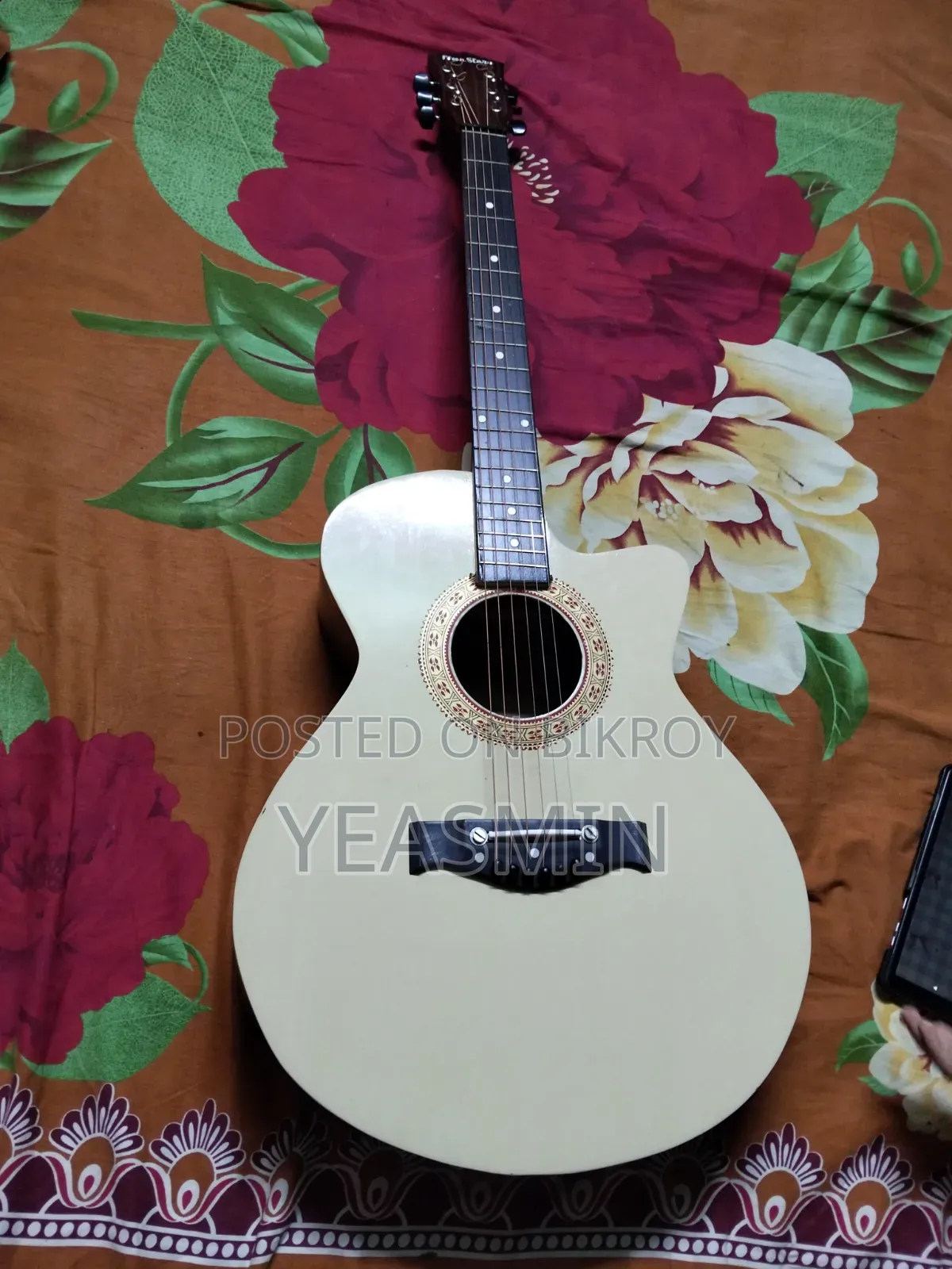 Moon Star Guitar