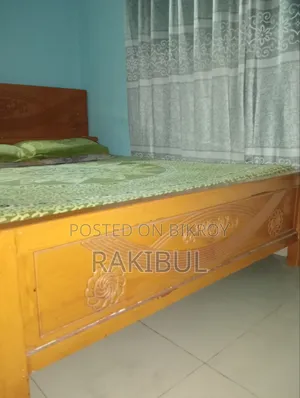 একটি সেমি বক্স বেড