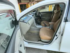 Toyota Axio 1.5 G Two-Wheel Drive 2009 White