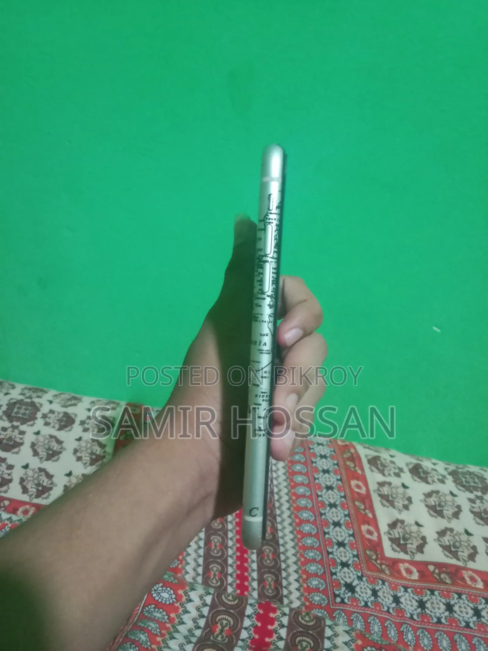 অ্যাপল আইফোন ১১ ১২৮ জিবি হোয়াইট