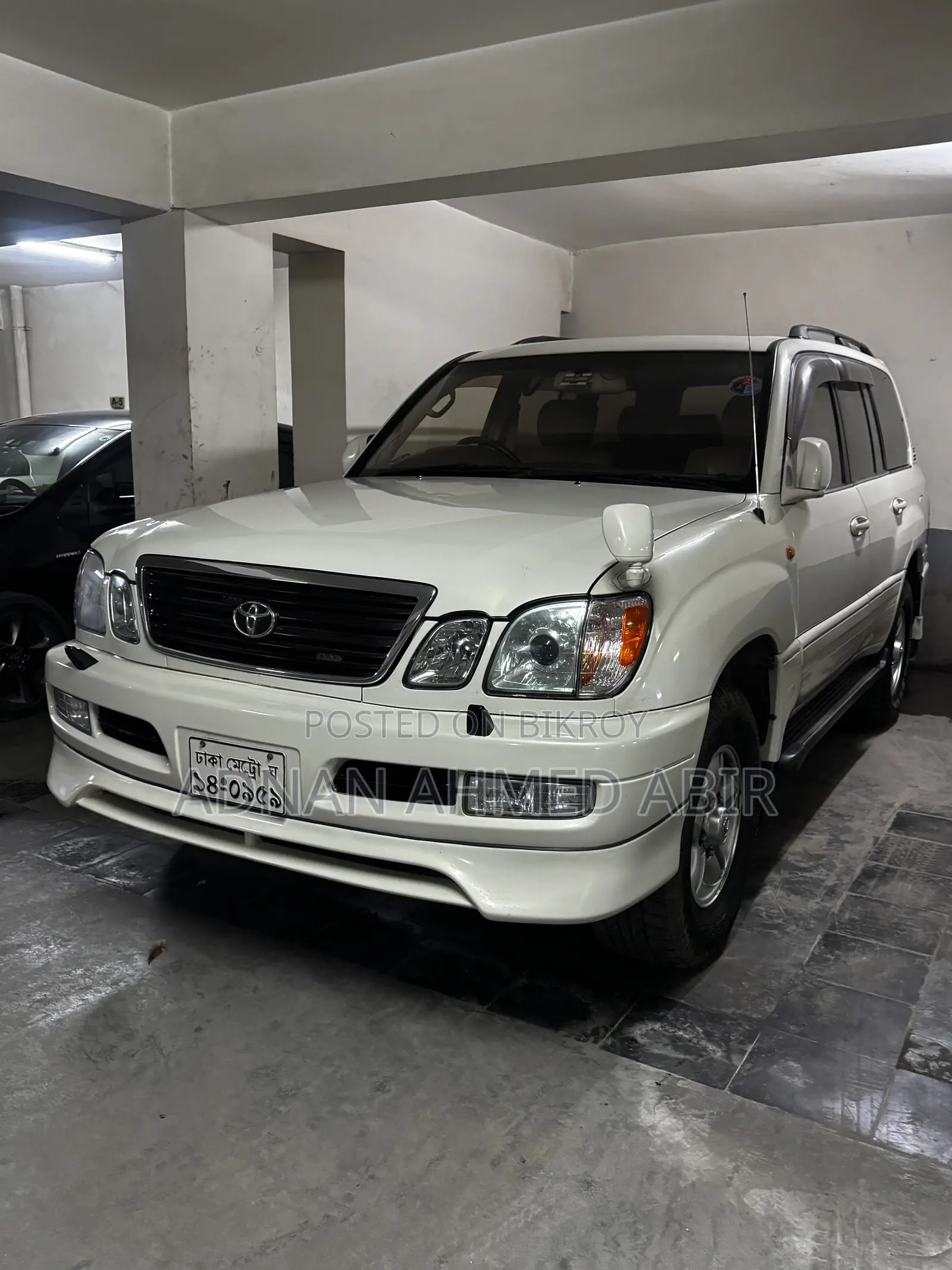 Toyota Land Cruiser Cygnus 4.7 1999 Pearl