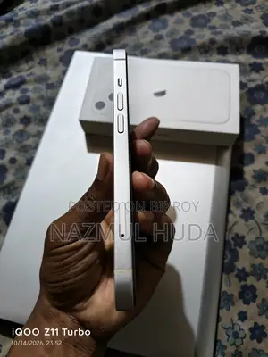 অ্যাপল আইফোন ১৩ ১২৮ জিবি হোয়াইট