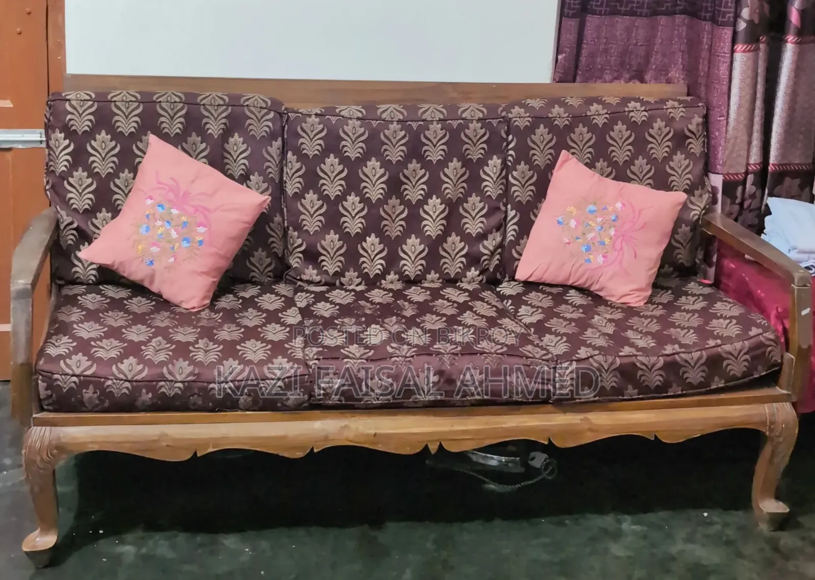 ৫ সিটের সেগুন কাঠের সোফা।
