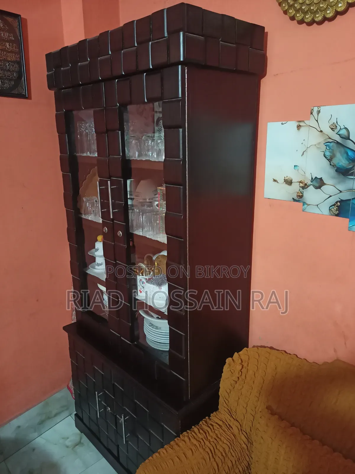 Furniture Wood Showcase