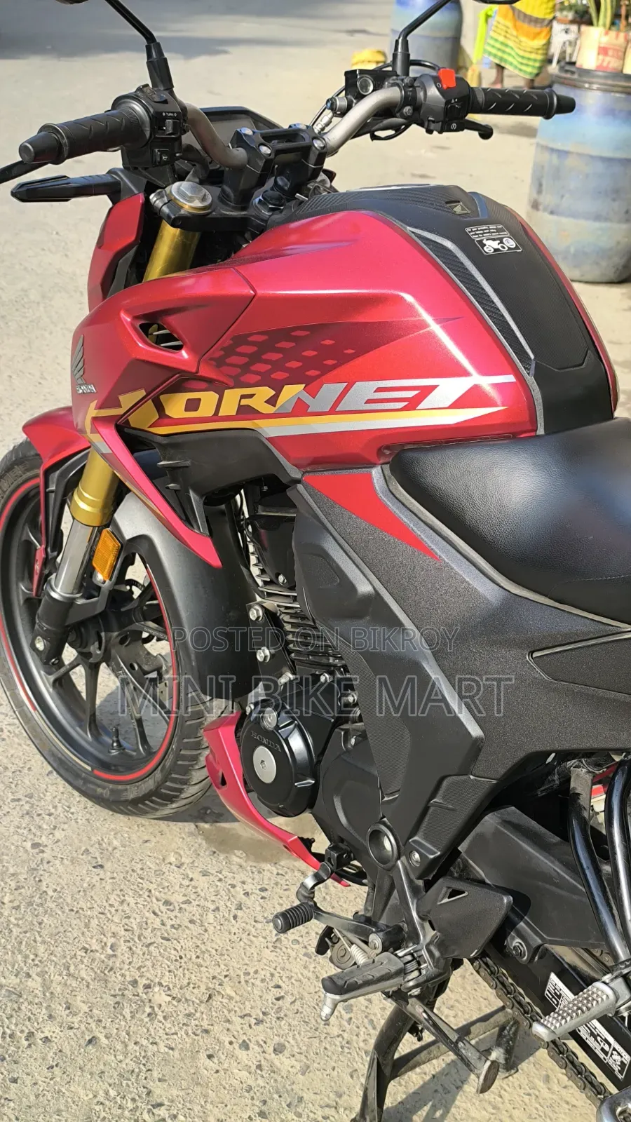 Honda Hornet 2.0 2024 Red