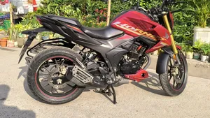 Honda Hornet 2.0 2024 Red