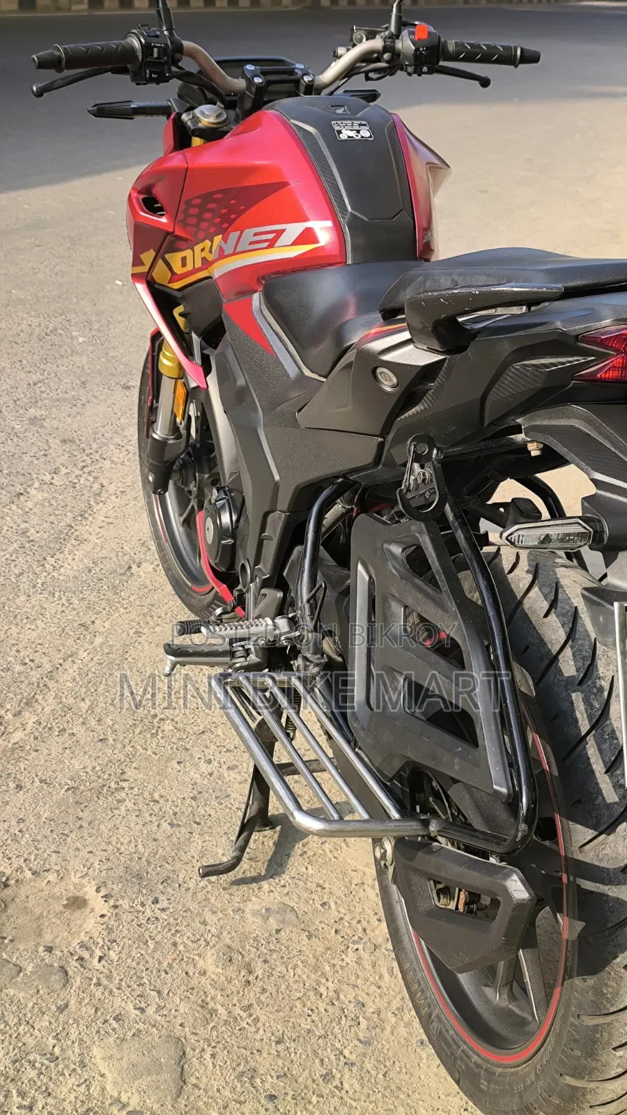 Honda Hornet 2.0 2024 Red
