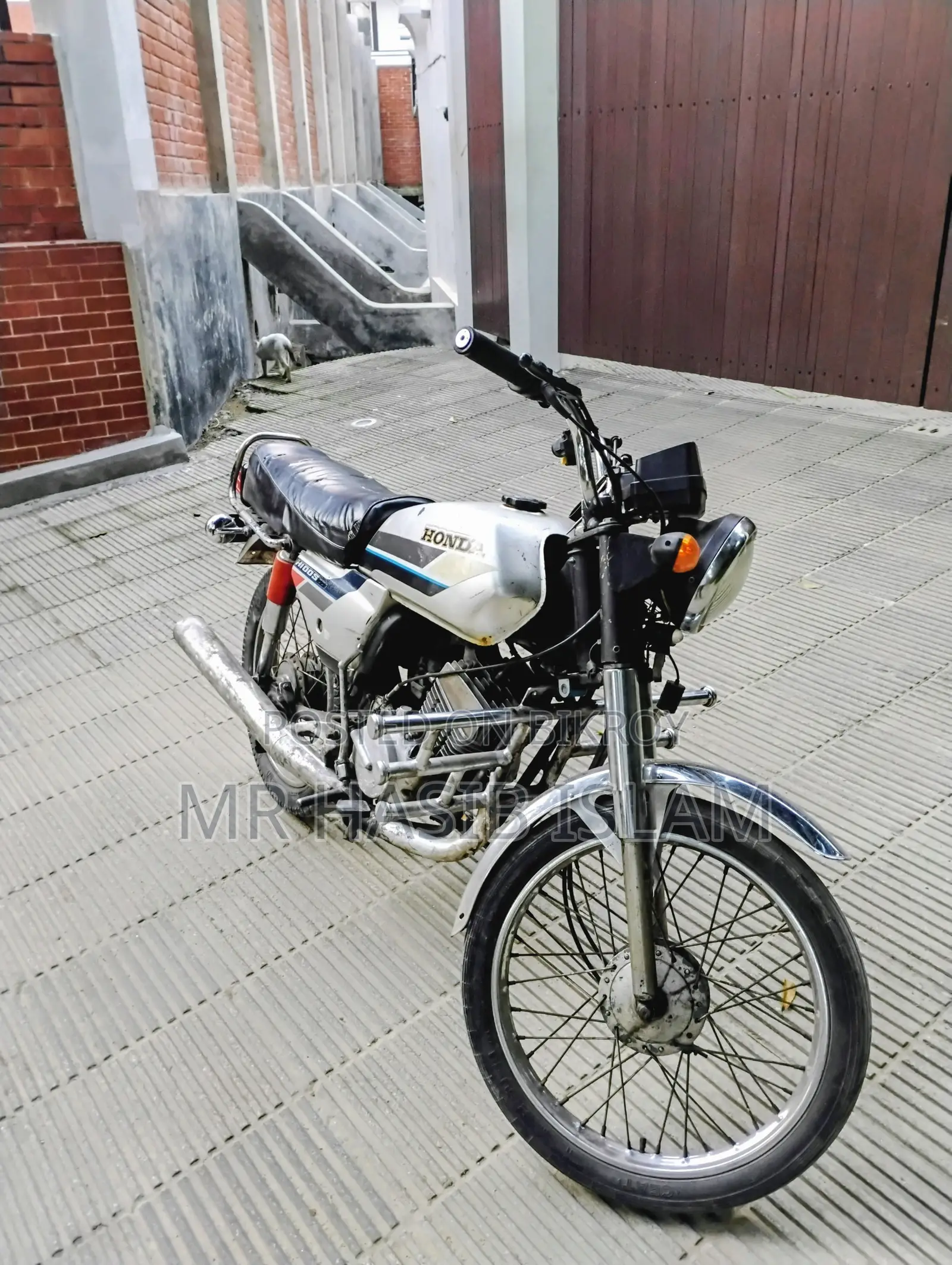 Honda 1984 Silver
