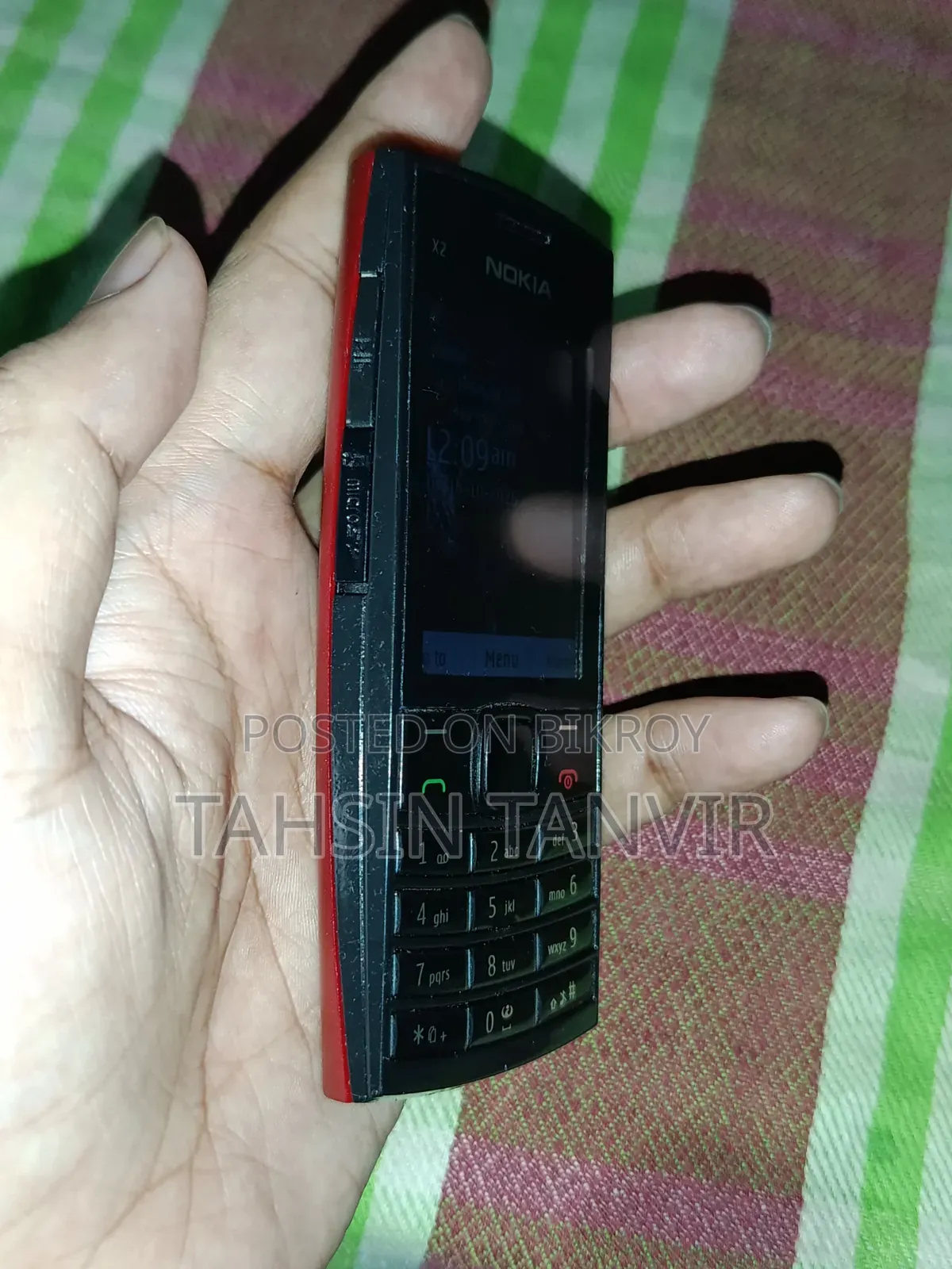 নোকিয়া এক্স২-০২ লাল