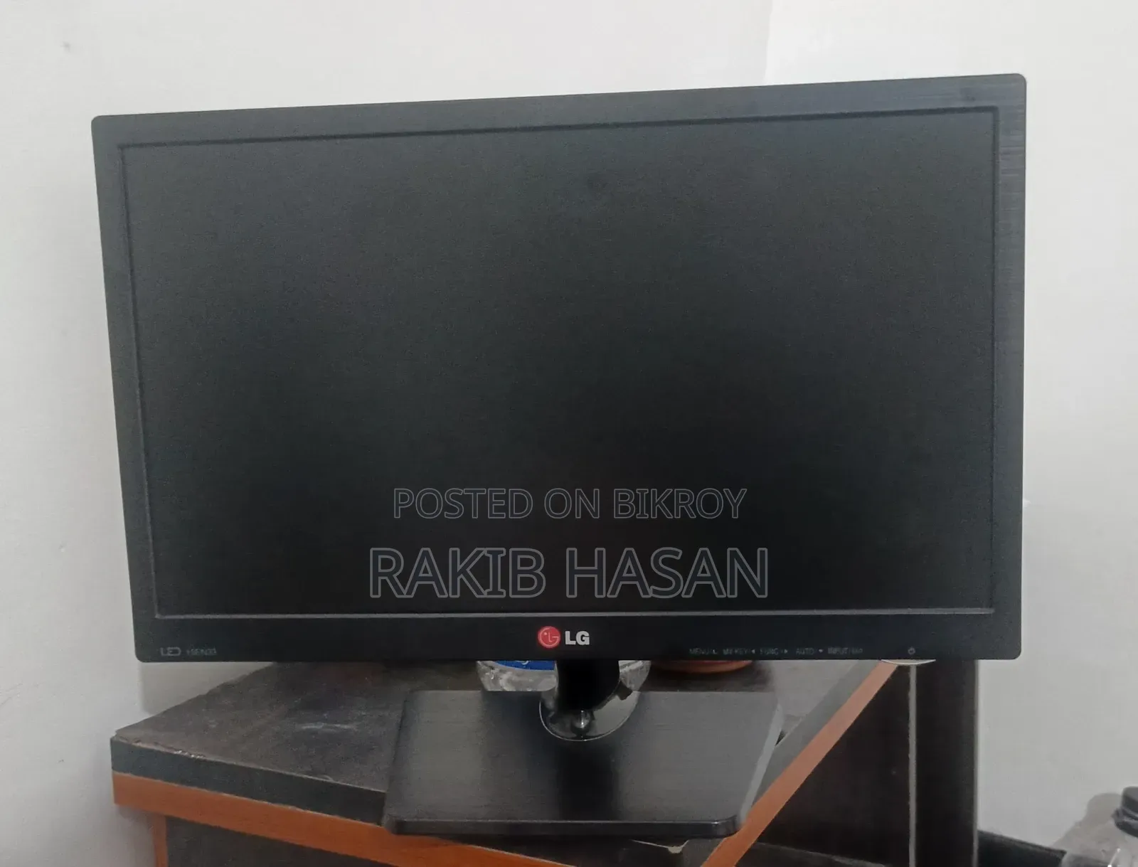 এলজি ১৯ ইঞ্চি এলইডি মনিটর বিক্রির জন্য
