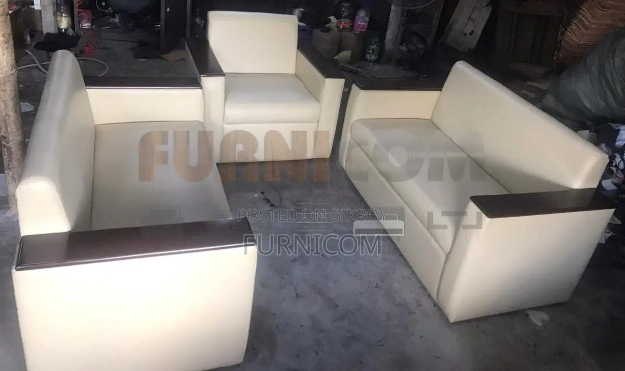 Lacquered Sofa Set