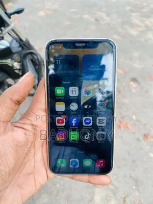 অ্যাপল আইফোন ১১ ৬৪ জিবি কালো