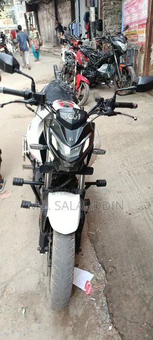 Hero Thriller 160R 2021 White