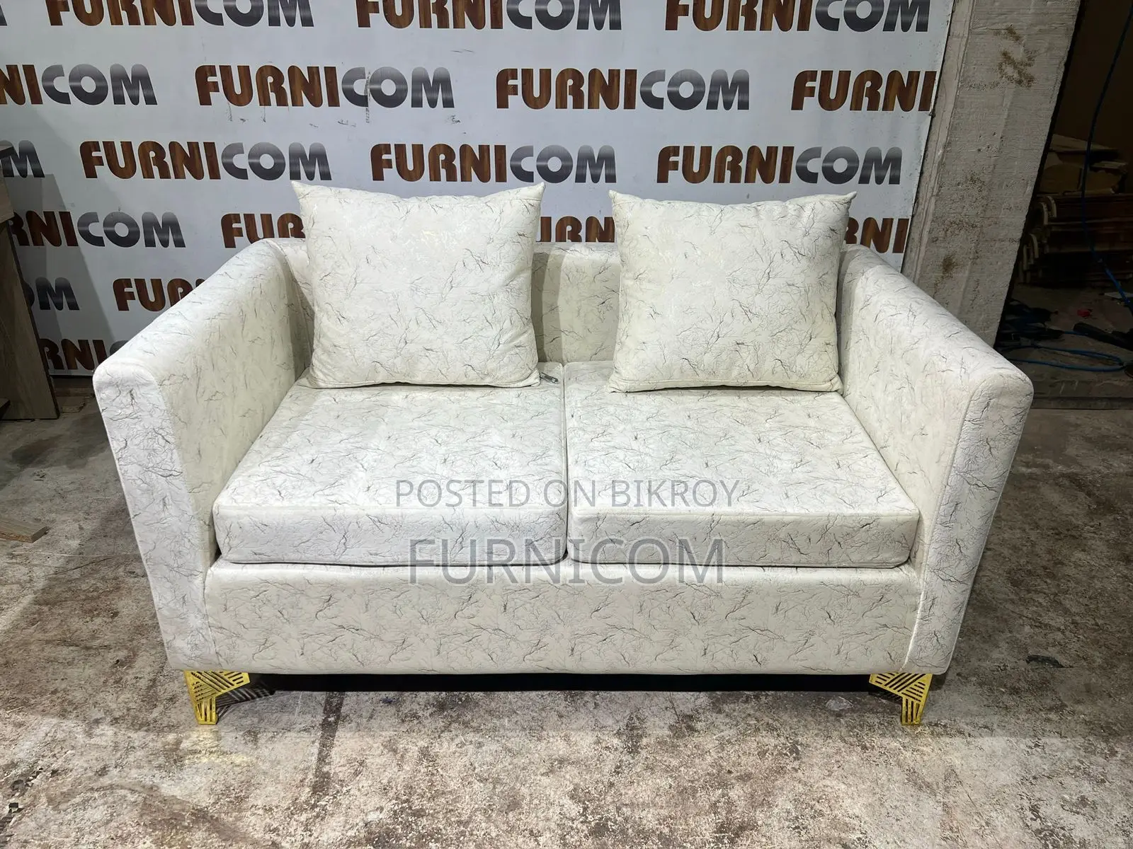 Furnicom white Sofa / Luxury sofa set / Sofas / Office sofa