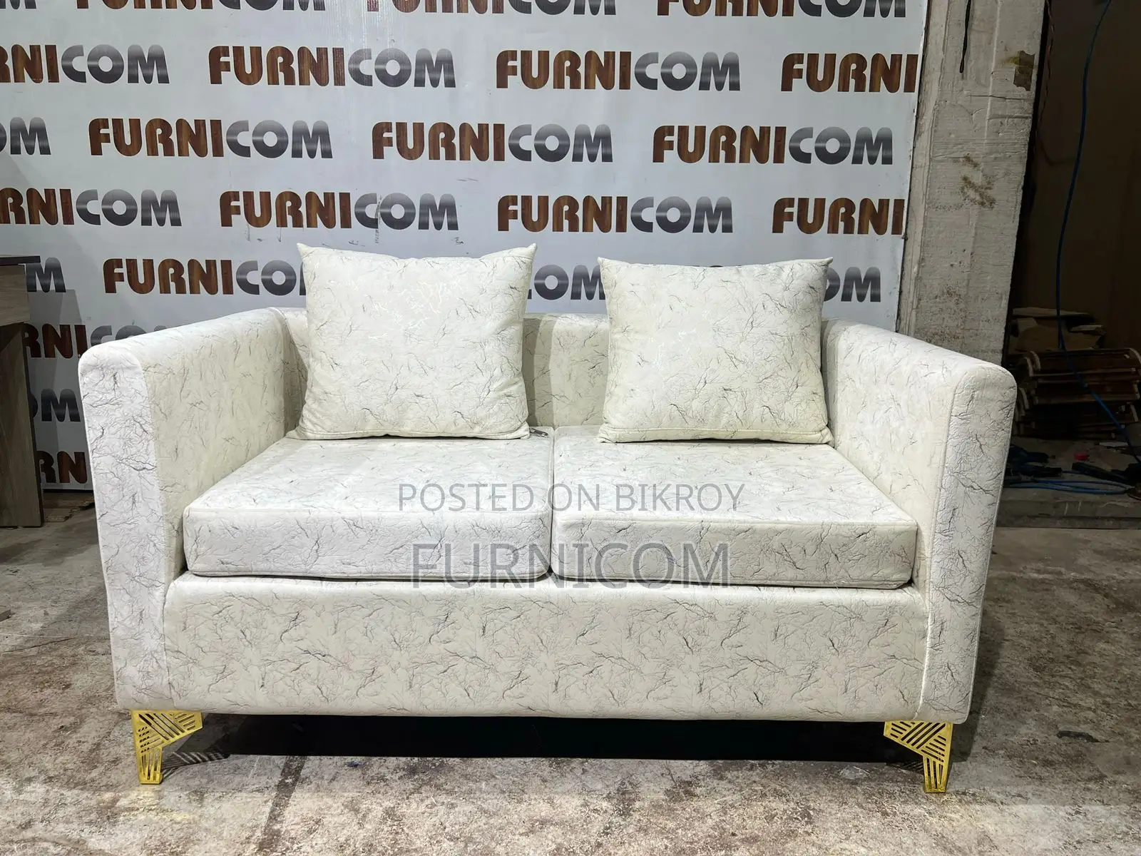 Furnicom white Sofa / Luxury sofa set / Sofas / Office sofa