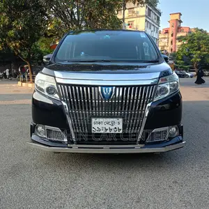 Toyota Noah 1.8 FWD Hybrid (7 seater) 2015 Black