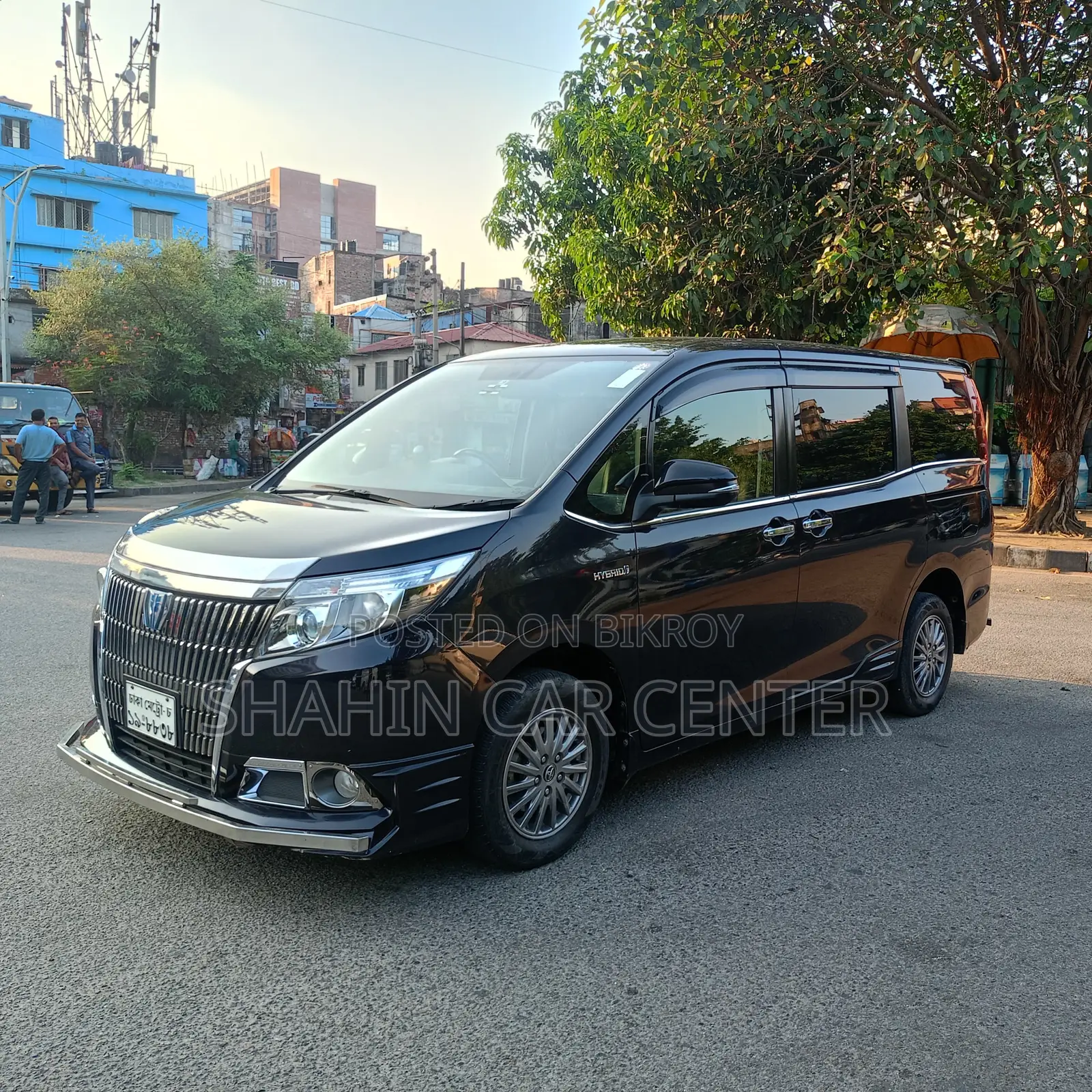 Toyota Noah 1.8 FWD Hybrid (7 seater) 2015 Black