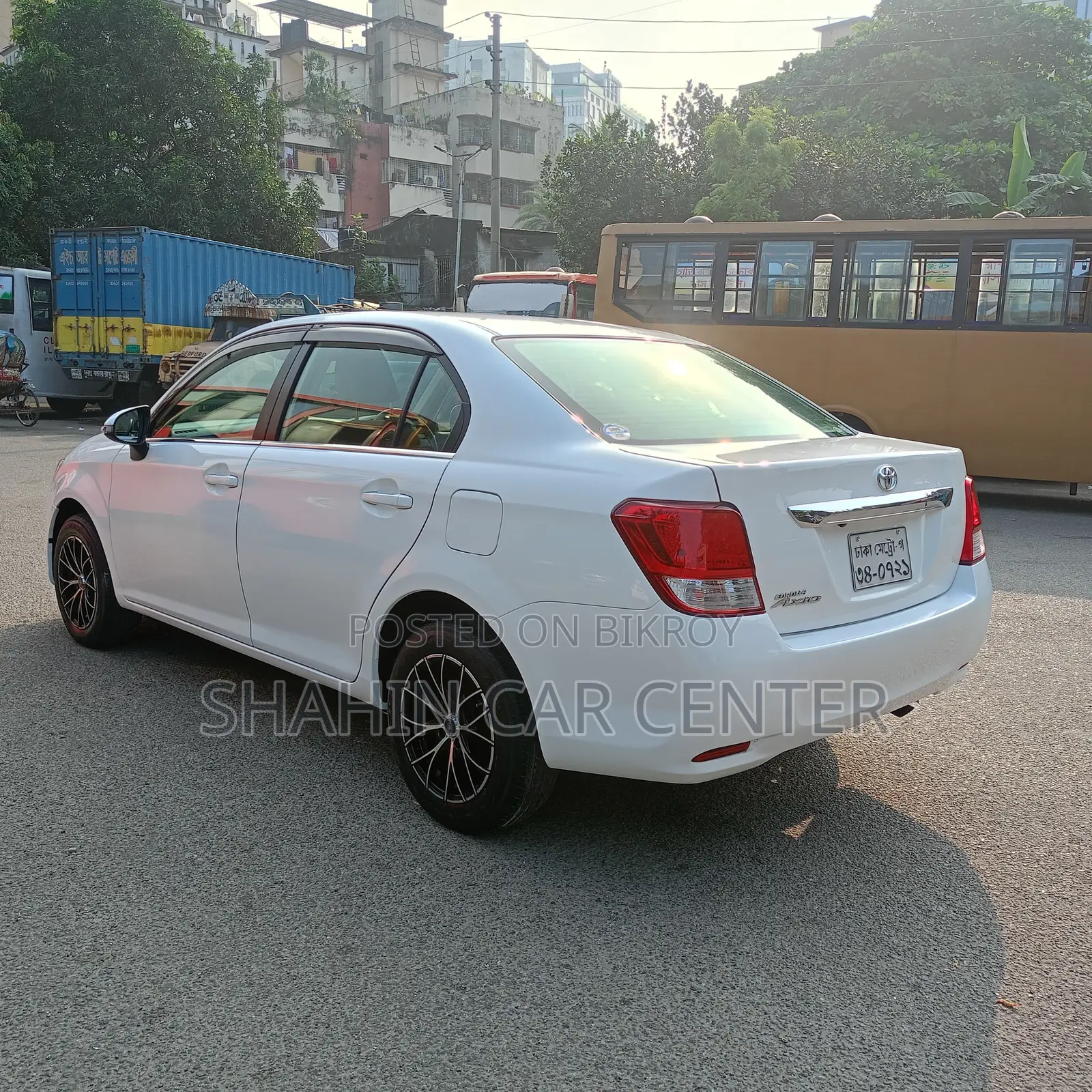 Toyota Axio 1.5 G Two-Wheel Drive 2012 White