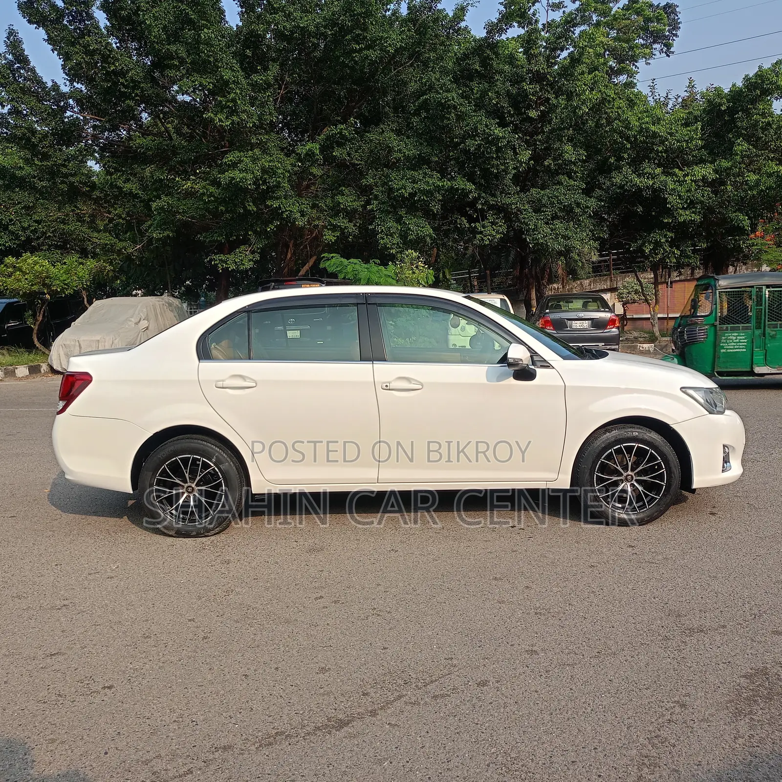 Toyota Axio 1.5 G Two-Wheel Drive 2012 White