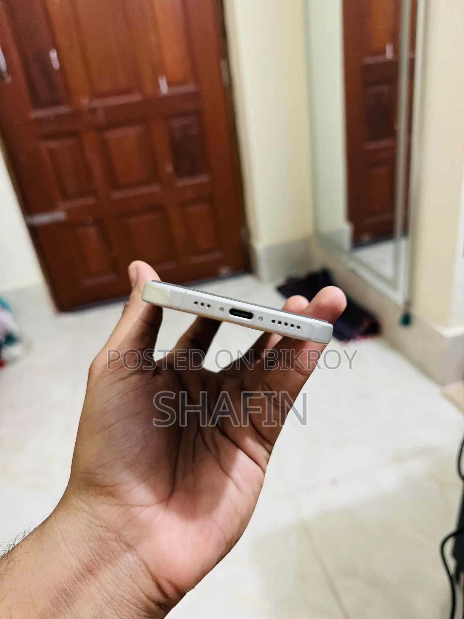 Apple iPhone 16 128 GB White