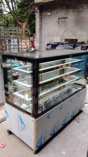 Premium Quality Glass Display Showcase