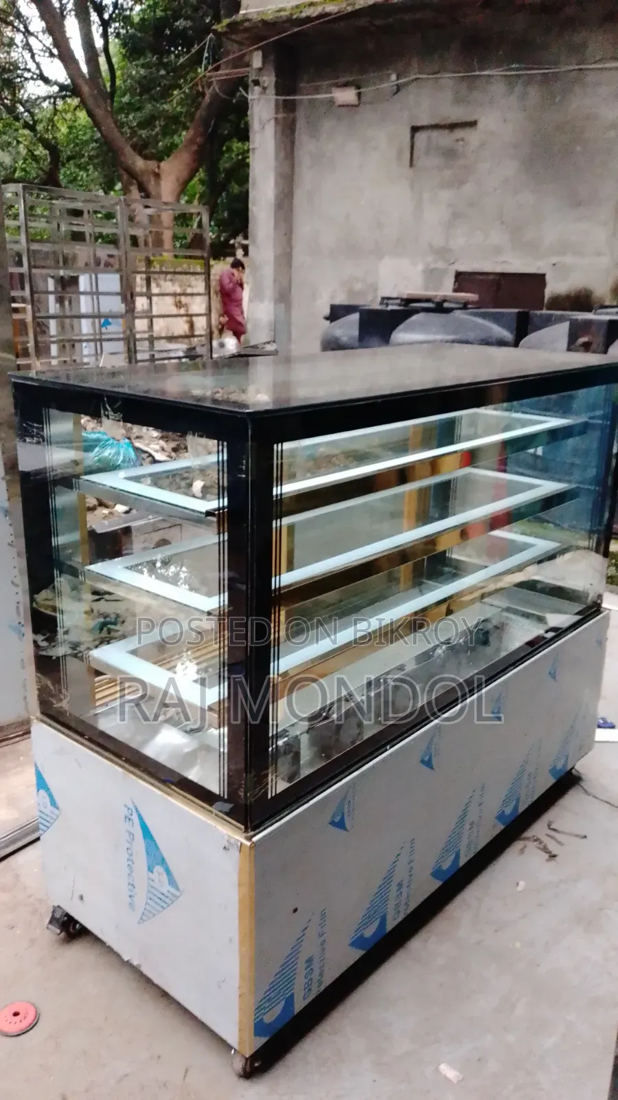 Premium Quality Glass Display Showcase