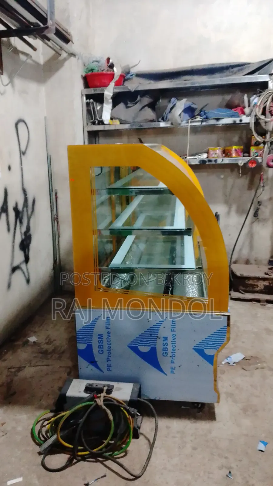 Premium Quality Glass Display Showcase
