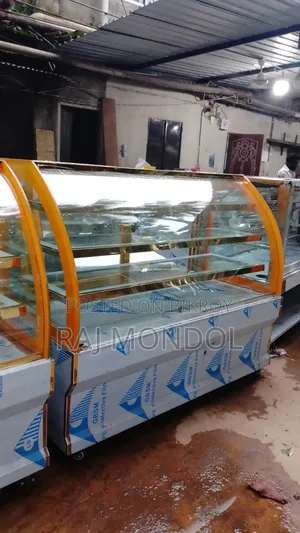 Premium Quality Glass Display Showcase