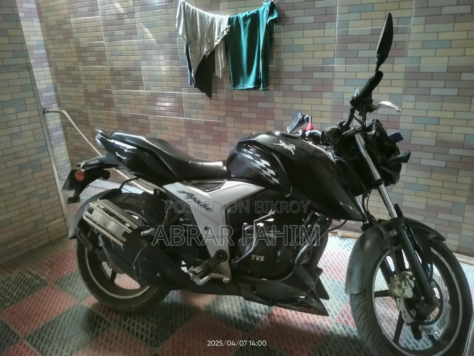 টিভিএস আপাচে আরটিআর ১৬০ ৪ভি ২০২৩ ব্ল্যাক