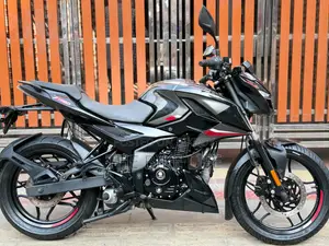 বাজাজ পালসার এন১৬০ ২০২৫ ব্ল্যাক