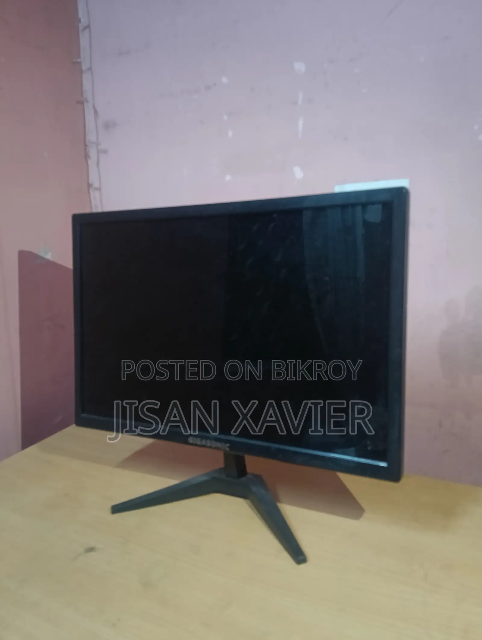 Gigasonic RB-G19S-400C ১৯ ইঞ্চি এইচডি এলইড মনিটর বিক্রয়ের জন্য