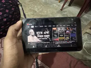 Amazon Echo Show 5 (1st Gen) Smart Speaker With Display