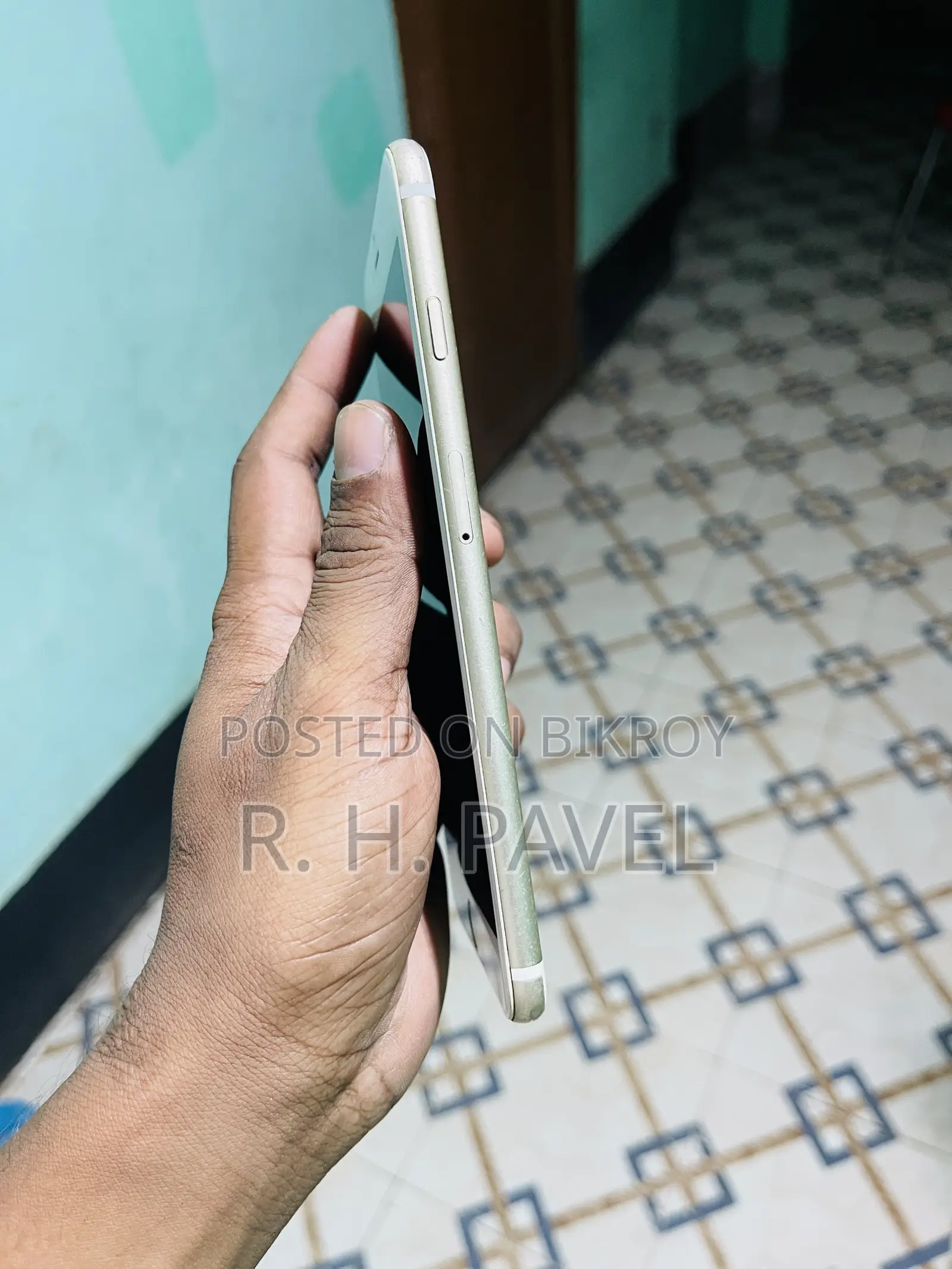 অ্যাপল আইফোন ৬ প্লাস ৬৪ জিবি হোয়াইট