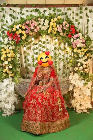 বিয়ের লেহেঙ্গা বিক্রি হবে ফ্রেশ।