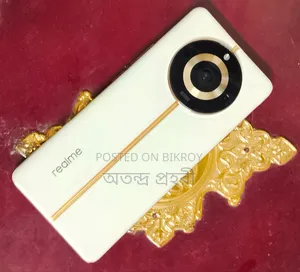 রিয়েলমি ১১ প্রো ১২৮ জিবি হোয়াইট