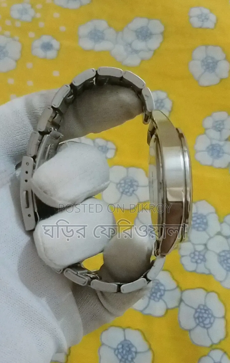 অরিজিনাল সিকো ক্রোনোগ্রাফ কোয়ার্টজ ওয়াচ ৭৫% ফ্রেশ কন্ডিশন