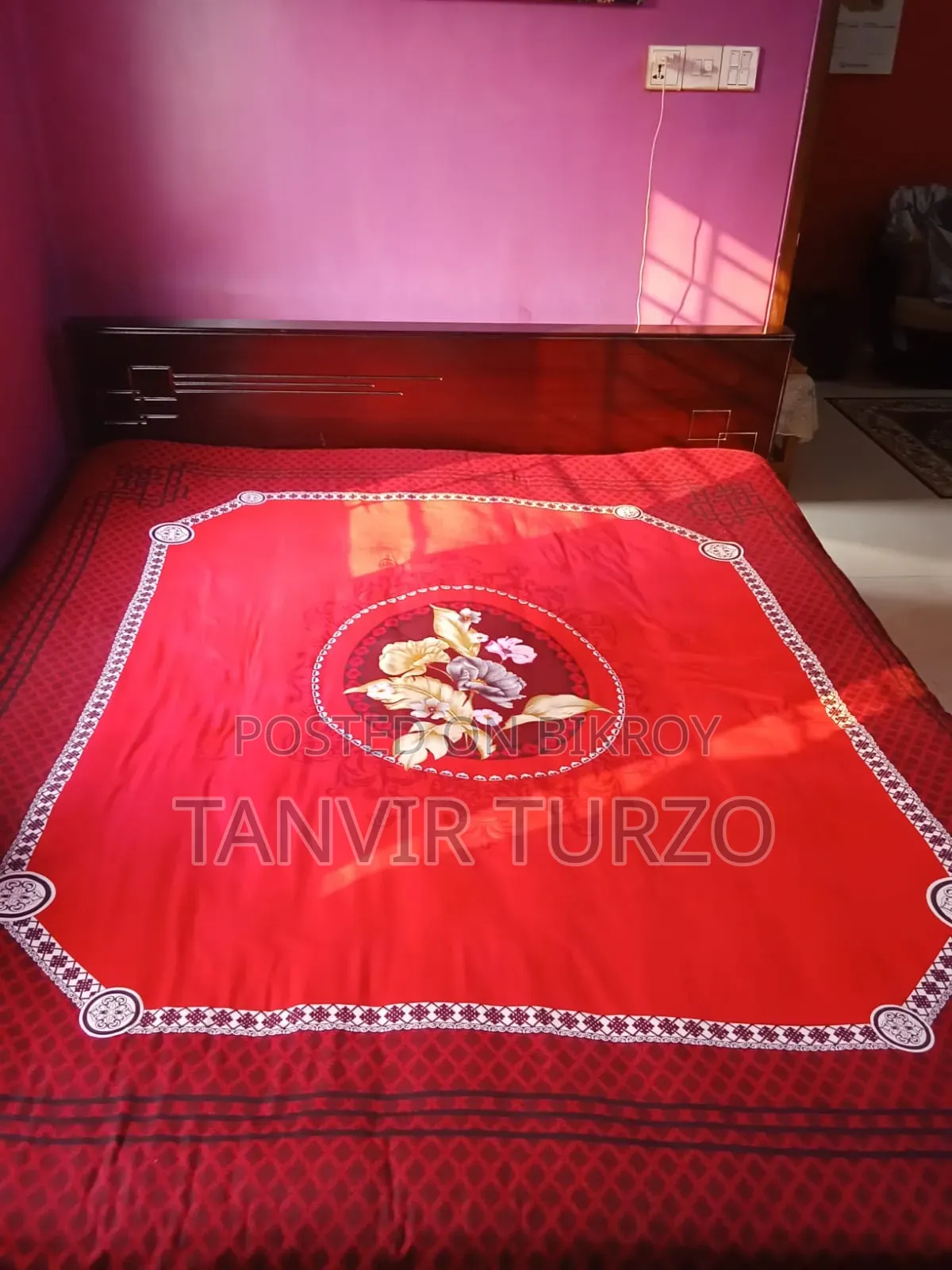 🛋️ প্রায় একদমই  নতুন খাট, ম্যাট্রেস, শোকেস ও ওয়ারড্রোব বিক্রি হবে