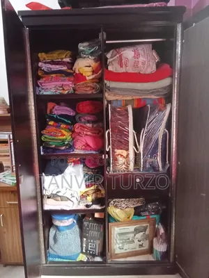 🛋️ প্রায় একদমই  নতুন খাট, ম্যাট্রেস, শোকেস ও ওয়ারড্রোব বিক্রি হবে