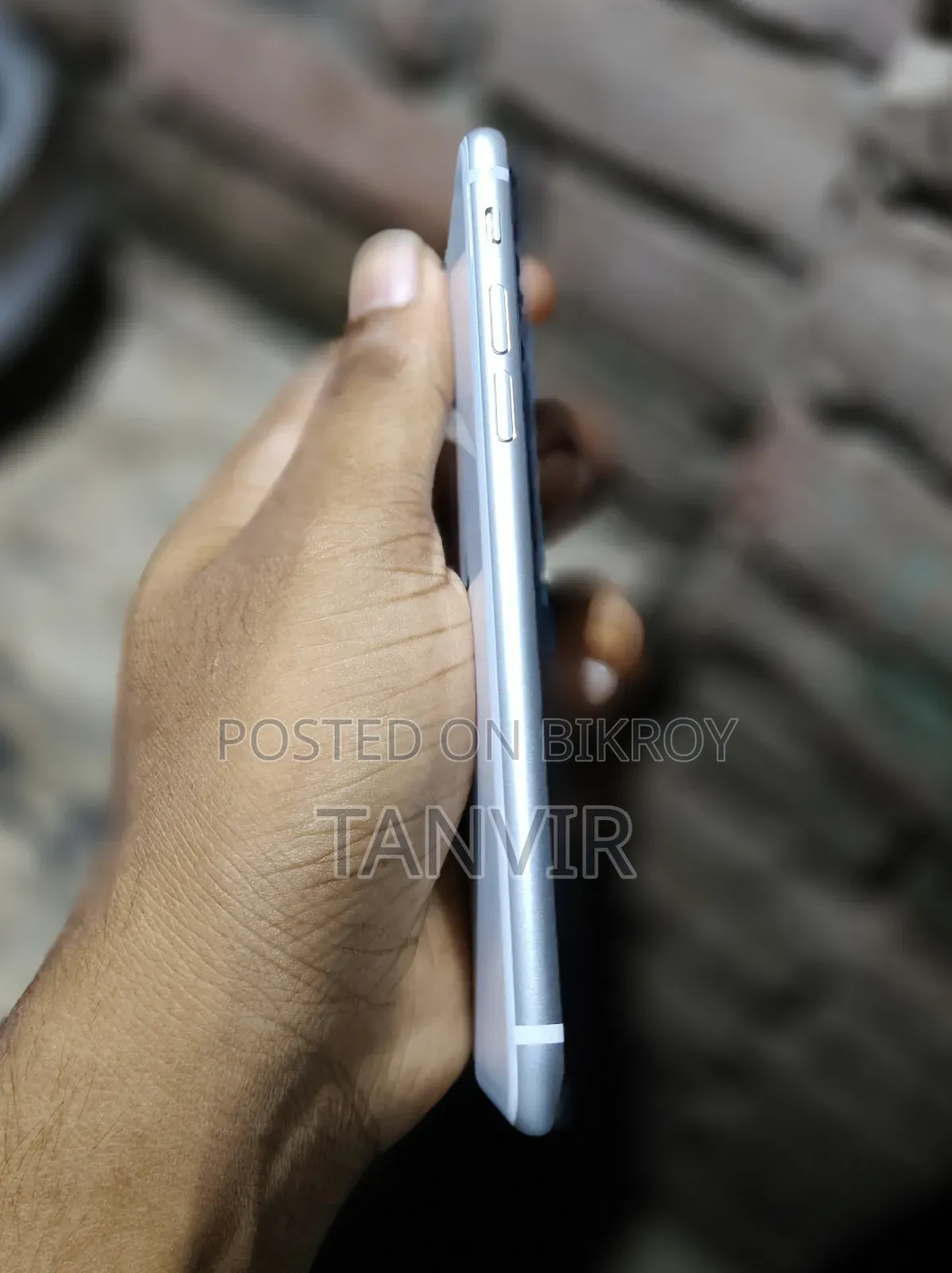 নিউ অ্যাপল আইফোন এসই (২০২০) ৬৪ জিবি হোয়াইট