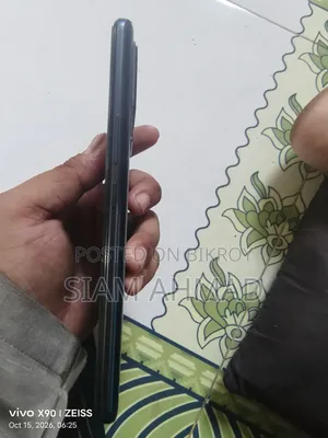 আইকিউও ১২৮ জিবি